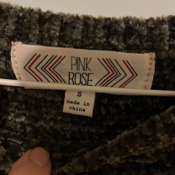 Soft cozy fuzzy sweater - Picture 2 of 5